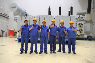 保變電氣研發(fā)成功國內(nèi)首臺套潮流控制移相器工程主變壓器