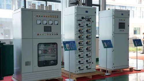 佛山首臺(tái)套 雙碳硬科技丨盛氫制氫堿性電解水成套裝備下線(xiàn)